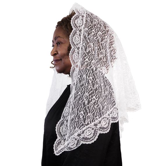 LACE MANTILLA / CHAPEL VEIL - WHITE