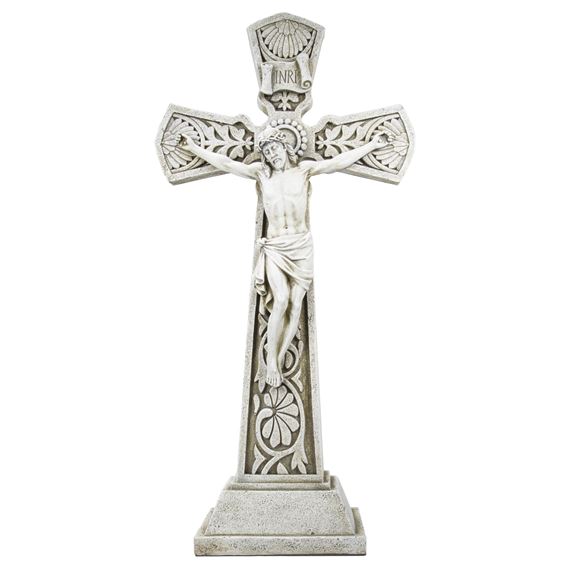 GARDEN CRUCIFIX