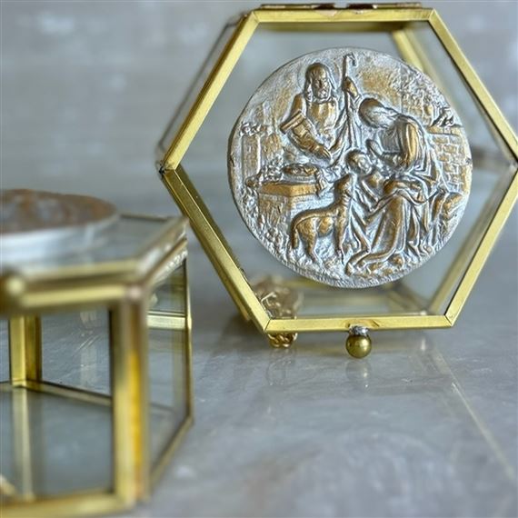 HOLY FAMILY GLASS ROSARY/JEWELRY BOX