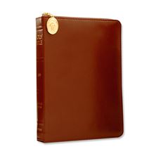 COMPACT IGNATIUS BIBLE: BURGUNDY COVER WITH ZIPPER