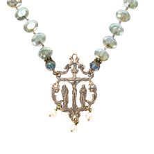 OLIVE CRYSTAL NECKLACE - CRUCIFIXION