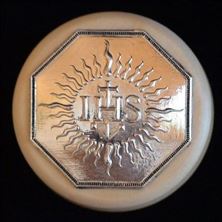 FIRST COMMUNION WHITE WOOD ROSARY BOX - I H S STARBURST