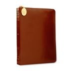 COMPACT IGNATIUS BIBLE: BURGUNDY COVER WITH ZIPPER